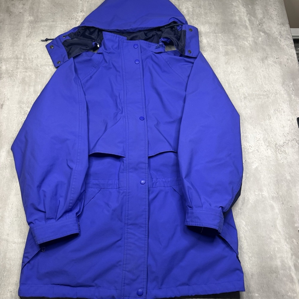 Vintage Eddie Bauer Gore Tex Hiking Outdoors Womens Medium Purple Rain Jacket